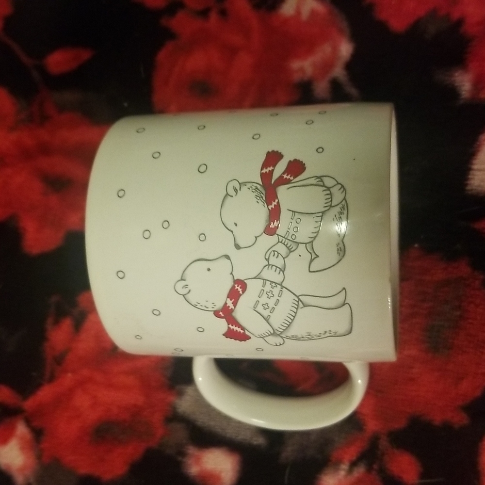 1986 VINTAGE APPLAUSE Skating Love Bears Coffee Cup Mug XO Hearts Red Scarf 
